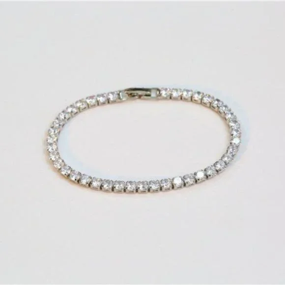 NEW 18K White Gold Plated Round Diamond Bracelet - Picture 4 of 8